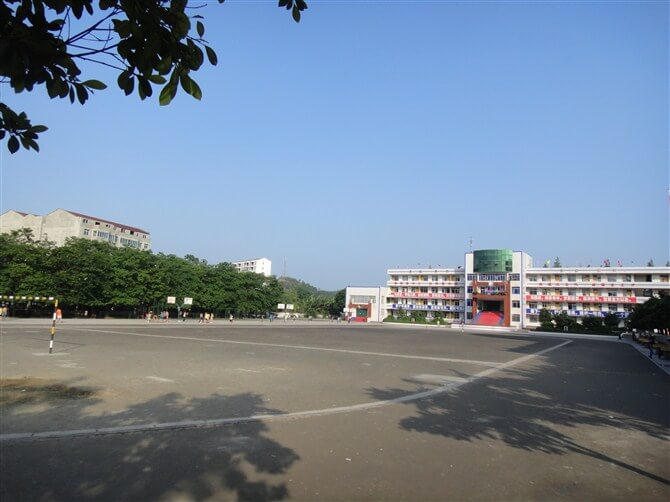 蓬南中學(xué)校園風采