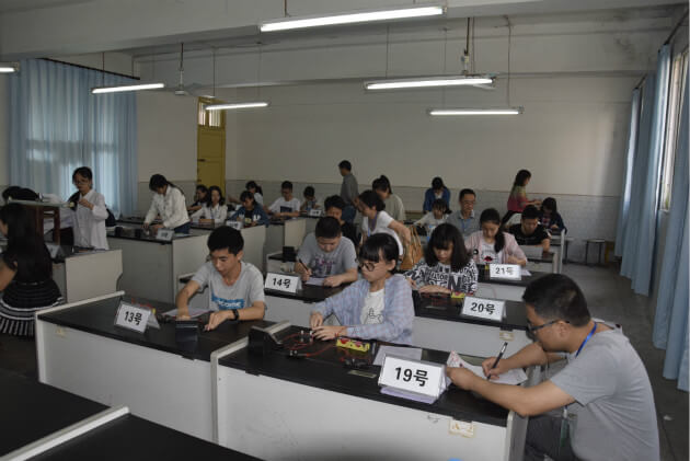 內(nèi)江三中學(xué)?；靖艣r