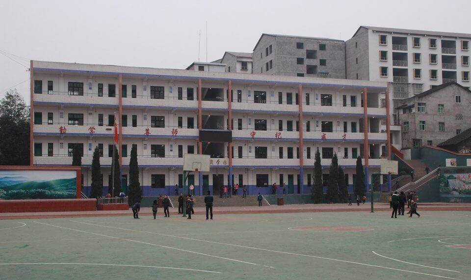 渠縣清溪中學(xué)地理位置在哪里？