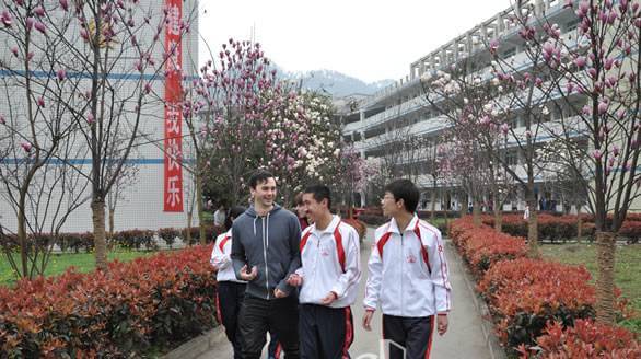 高縣中學怎么樣、好不好？