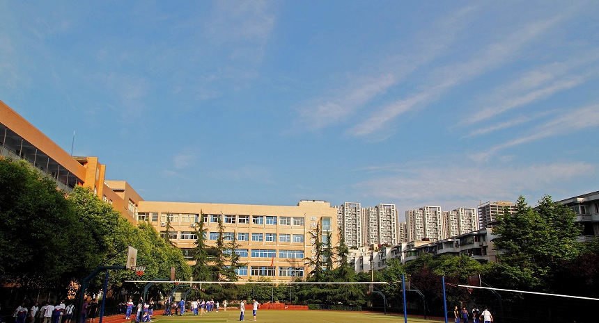 成都大學附屬中學的招生電話是多少？
