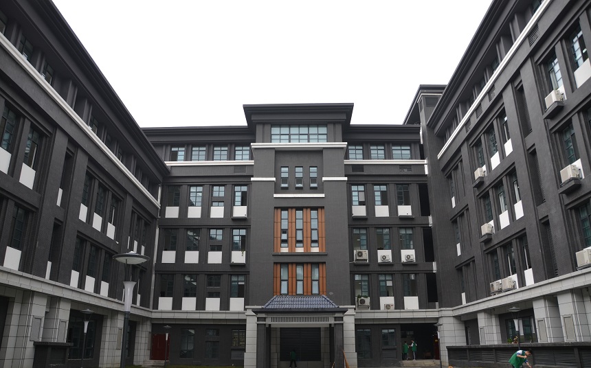 成都第二十中學(xué)校園環(huán)境好不好、怎么樣？