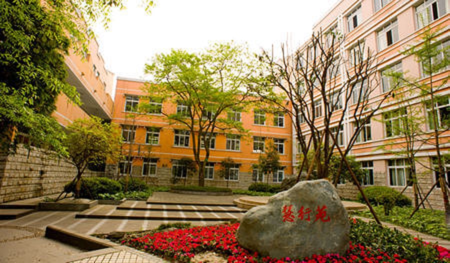 郫縣二中校園環(huán)境怎么樣？