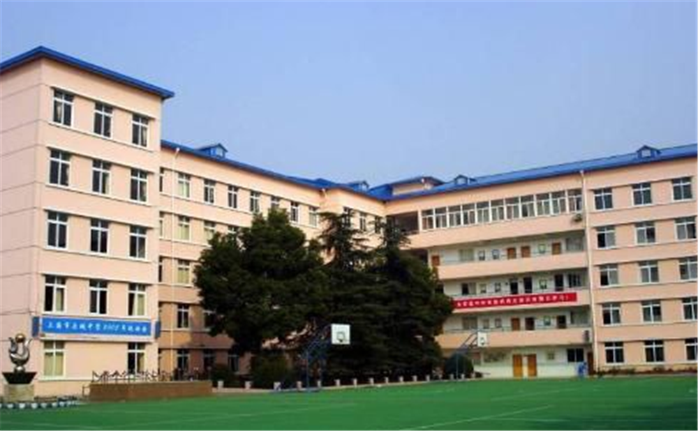 閬中市水觀中學學校詳細地址在什么地方？