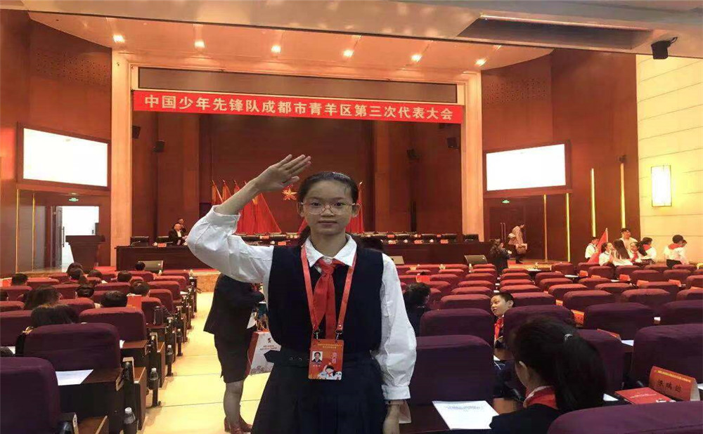 成都成飛中學(xué)錄取分?jǐn)?shù)是多少？