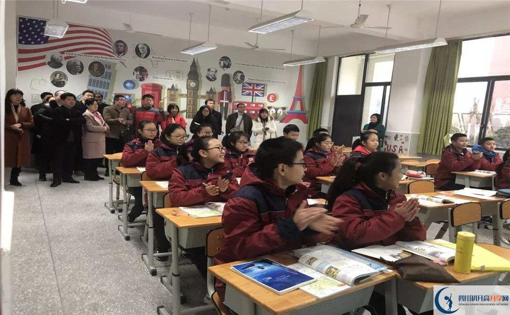 北京第二外國語學院成都附屬中學的學費一期是多少？