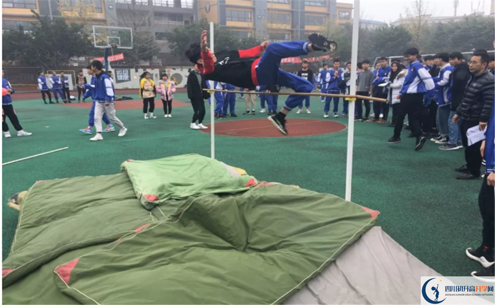 仁壽華達(dá)高中的宿舍好不好？