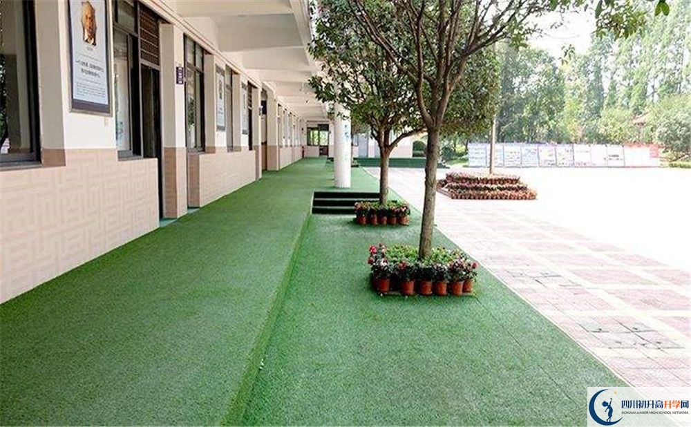 都江堰玉壘學校住宿費用是多少？