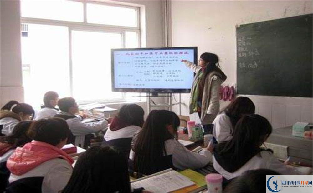 大邑縣實(shí)驗(yàn)中學(xué)2020年高一入學(xué)考試時(shí)間是多久？