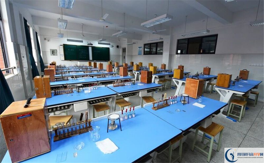 新都一中2020年保送清華北大的人數(shù)是多少？