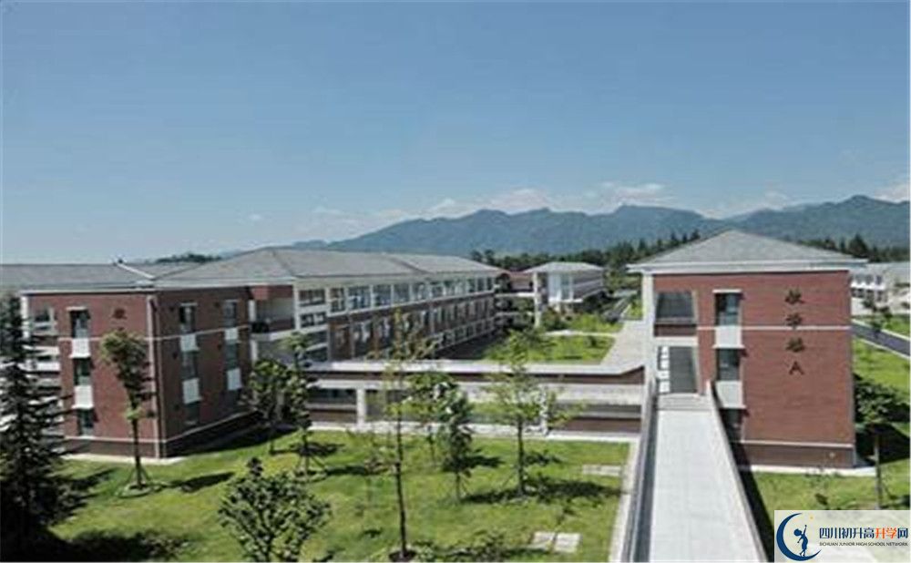 青城山高級中學(xué)初升高難不難？