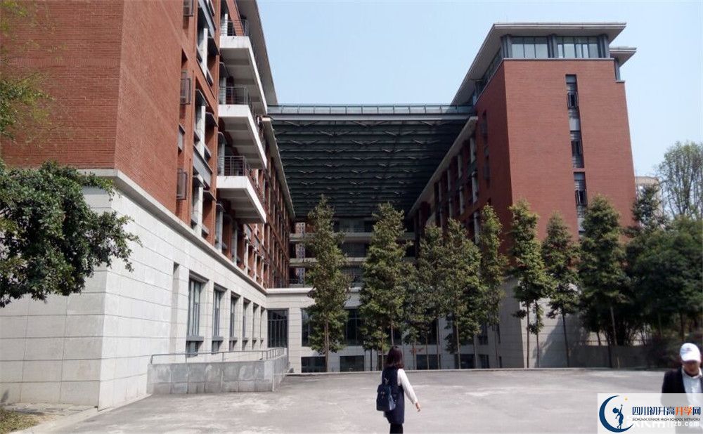 成都七中高新校區(qū)在全國高中排名是多少？