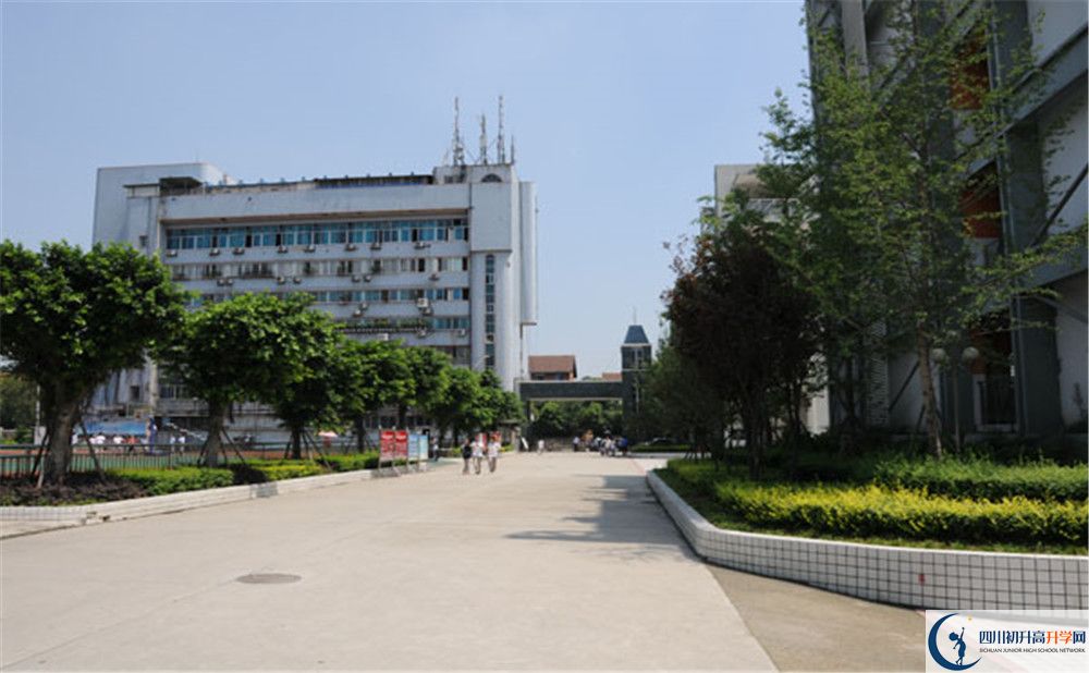 成都鐵路中學(xué)面向全國招生嗎？