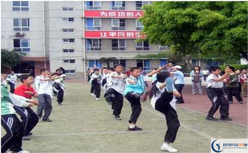 成都玉林中學(xué)實驗班學(xué)費貴嗎？