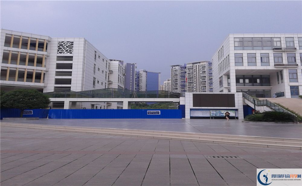 成都市第三中學(xué)2020年高考人數(shù)是多少？