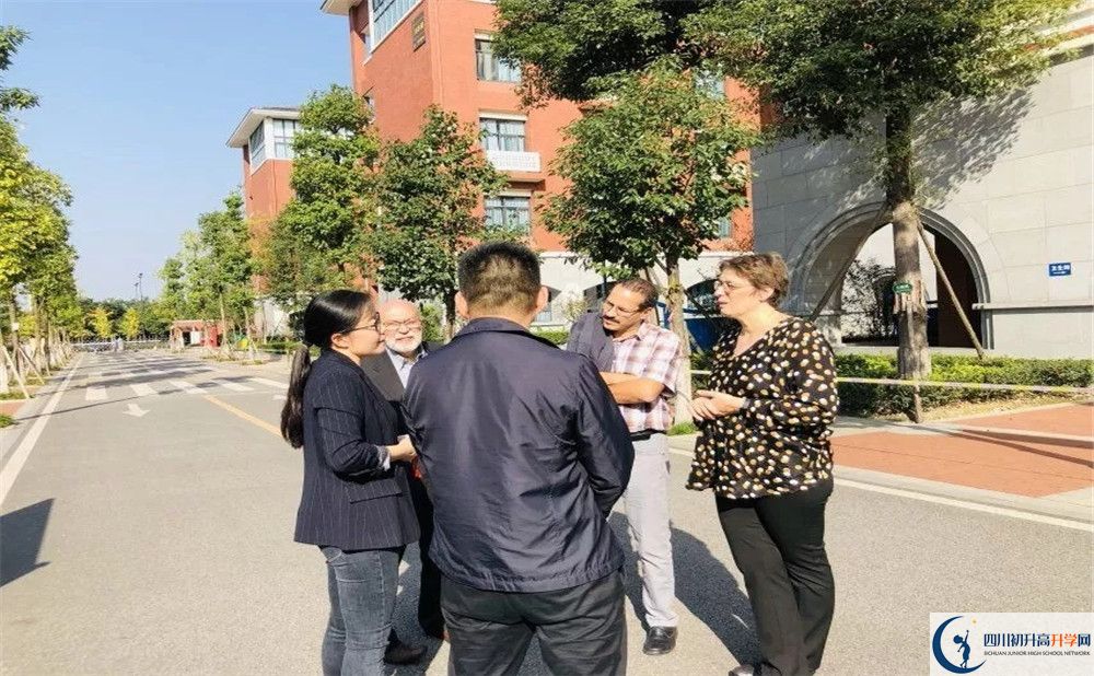 2020新都一中二診數(shù)學試題答案在哪看？